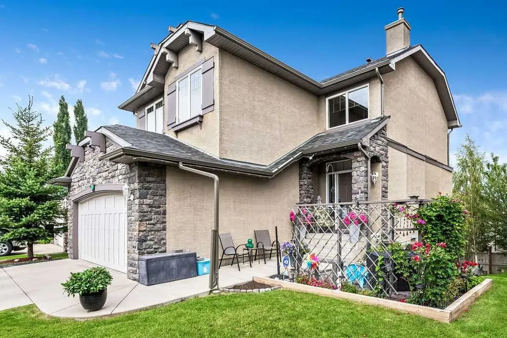 20 Sherwood Rise NW Calgary AB T3R 1P3