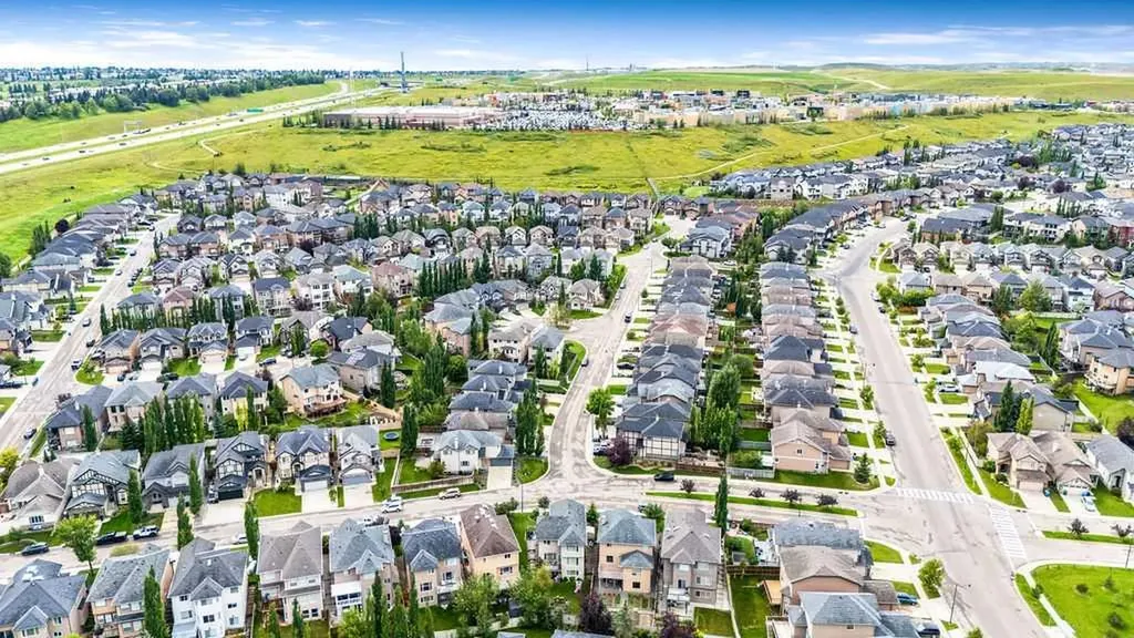 20 Sherwood Rise NW Calgary AB T3R 1P3