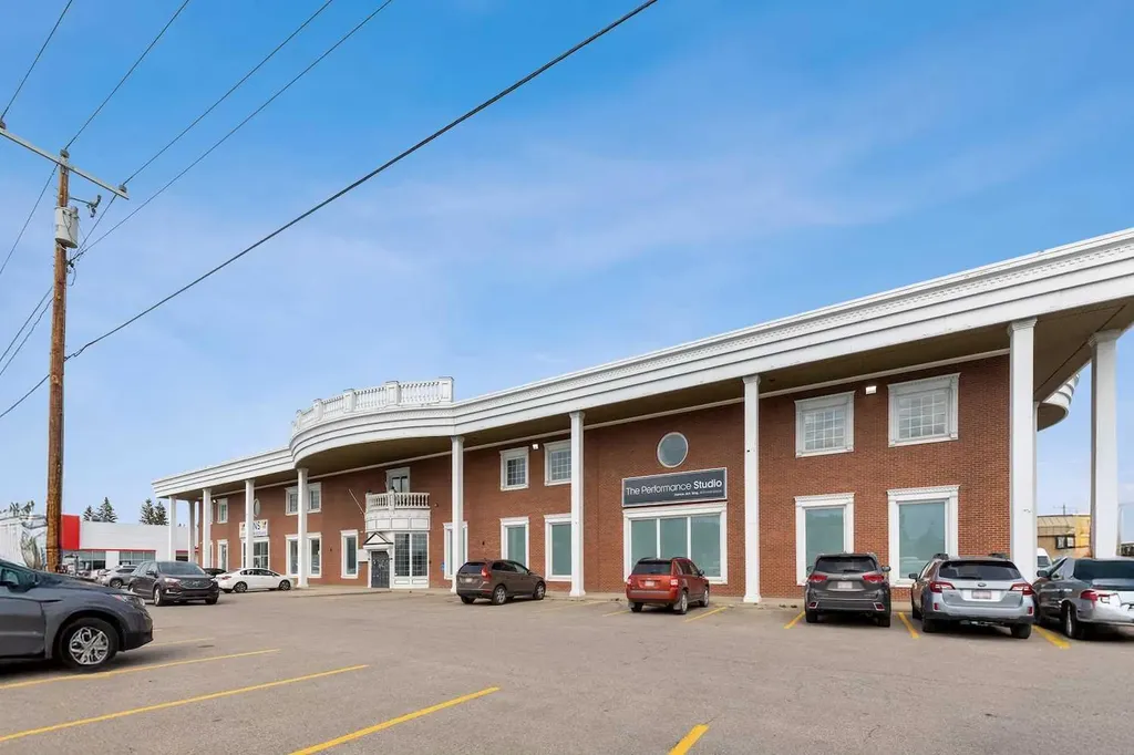 67 Glenbrook Place SW Calgary AB T3E6W4
