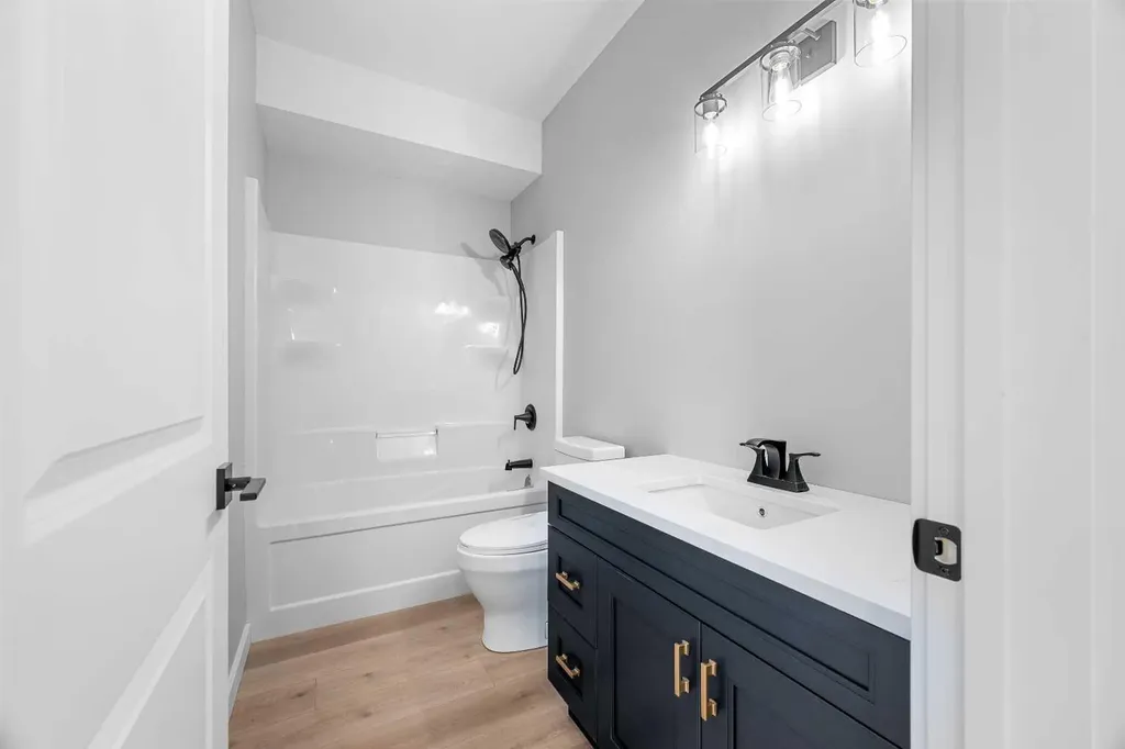 1812 63 Avenue Lloydminster AB T9V 3P6