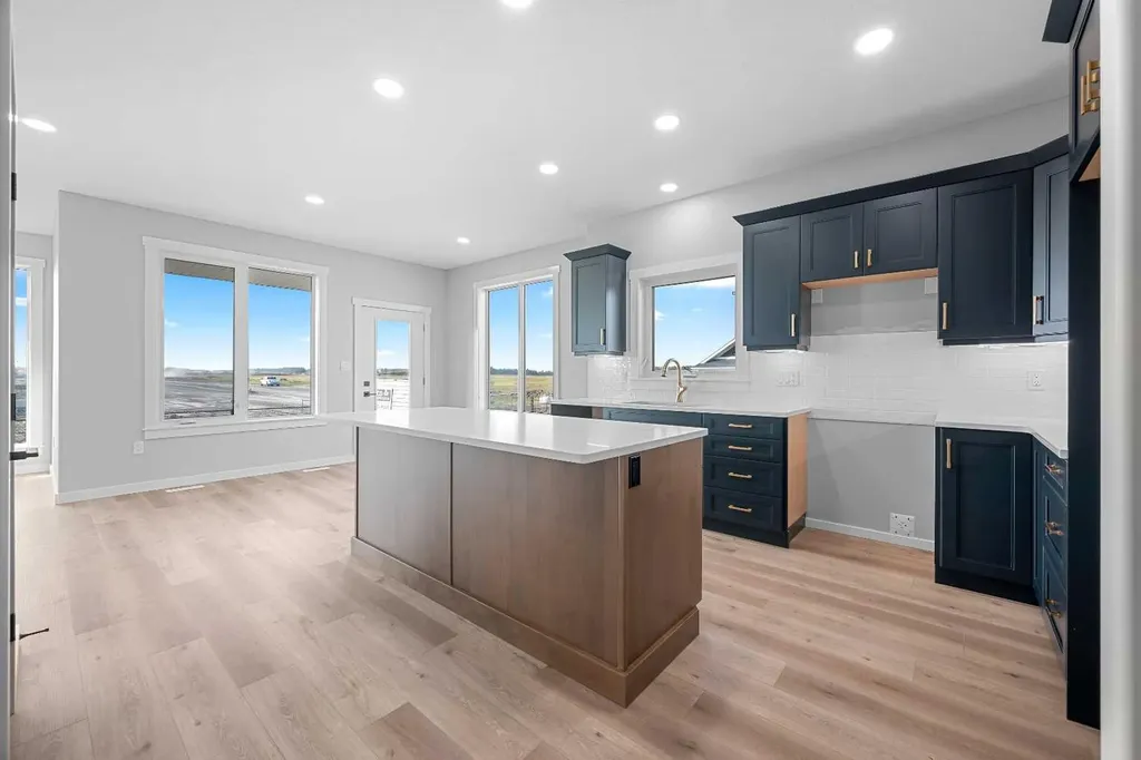 1812 63 Avenue Lloydminster AB T9V 3P6