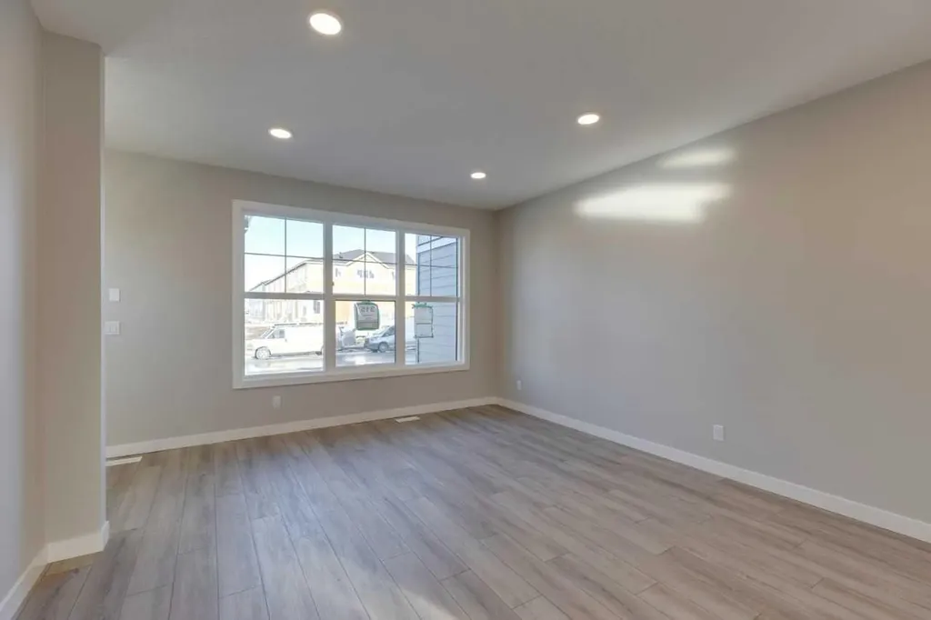 315 Fireside Drive Cochrane AB T4C 2L6
