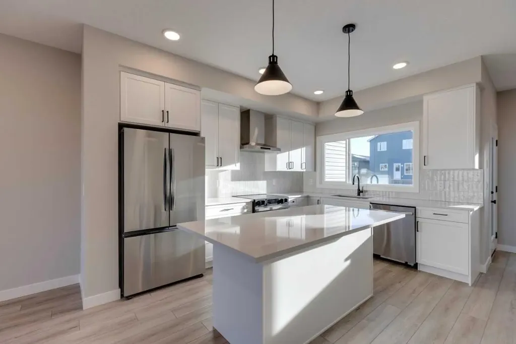 315 Fireside Drive Cochrane AB T4C 2L6
