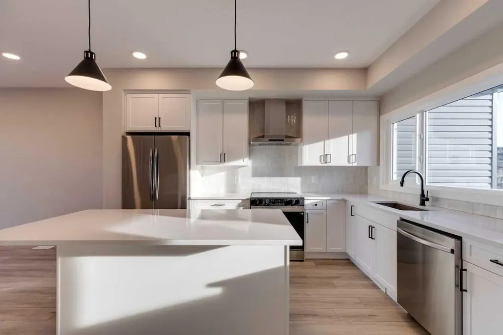315 Fireside Drive Cochrane AB T4C 2L6