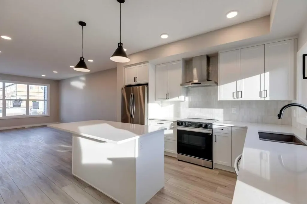 315 Fireside Drive Cochrane AB T4C 2L6