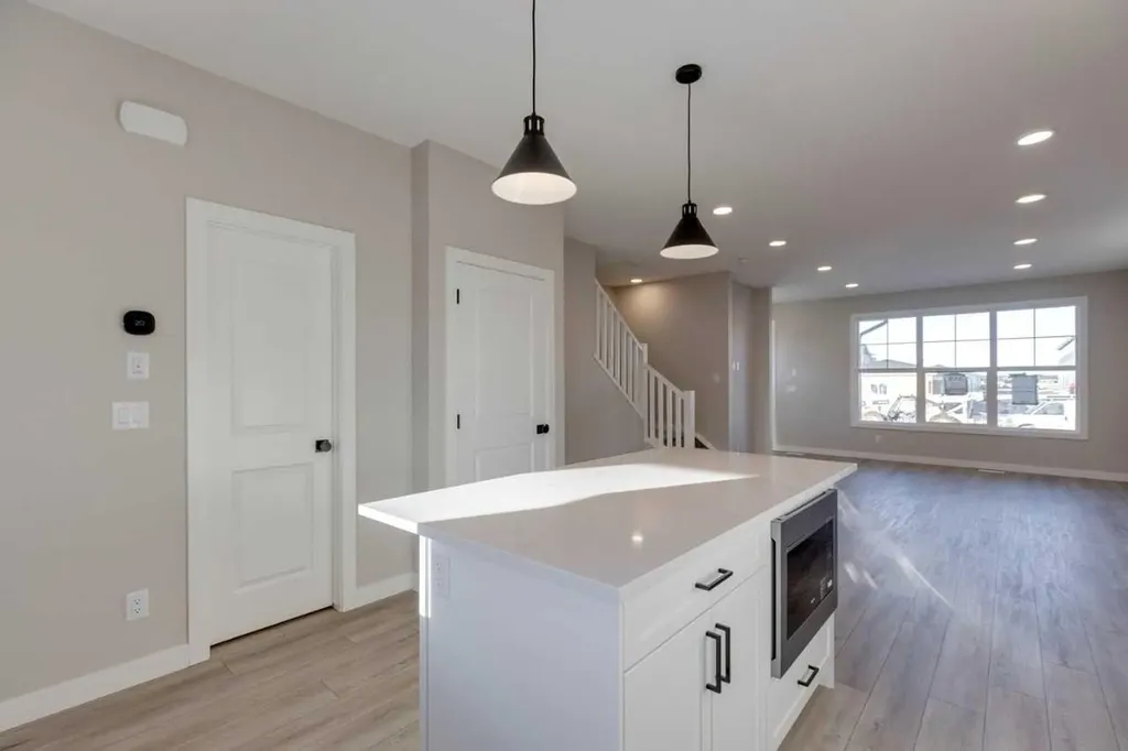 315 Fireside Drive Cochrane AB T4C 2L6