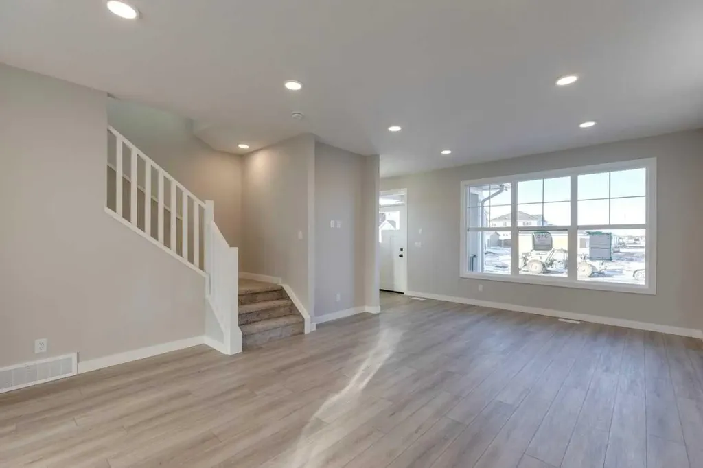315 Fireside Drive Cochrane AB T4C 2L6