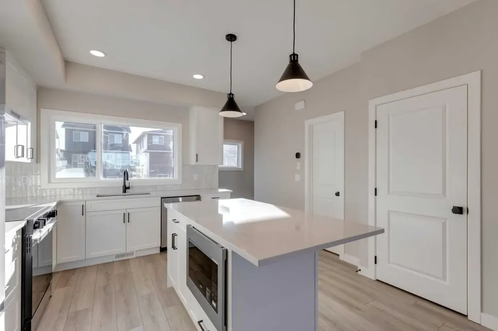 315 Fireside Drive Cochrane AB T4C 2L6