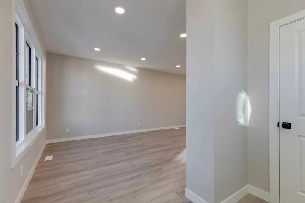 315 Fireside Drive Cochrane AB T4C 2L6