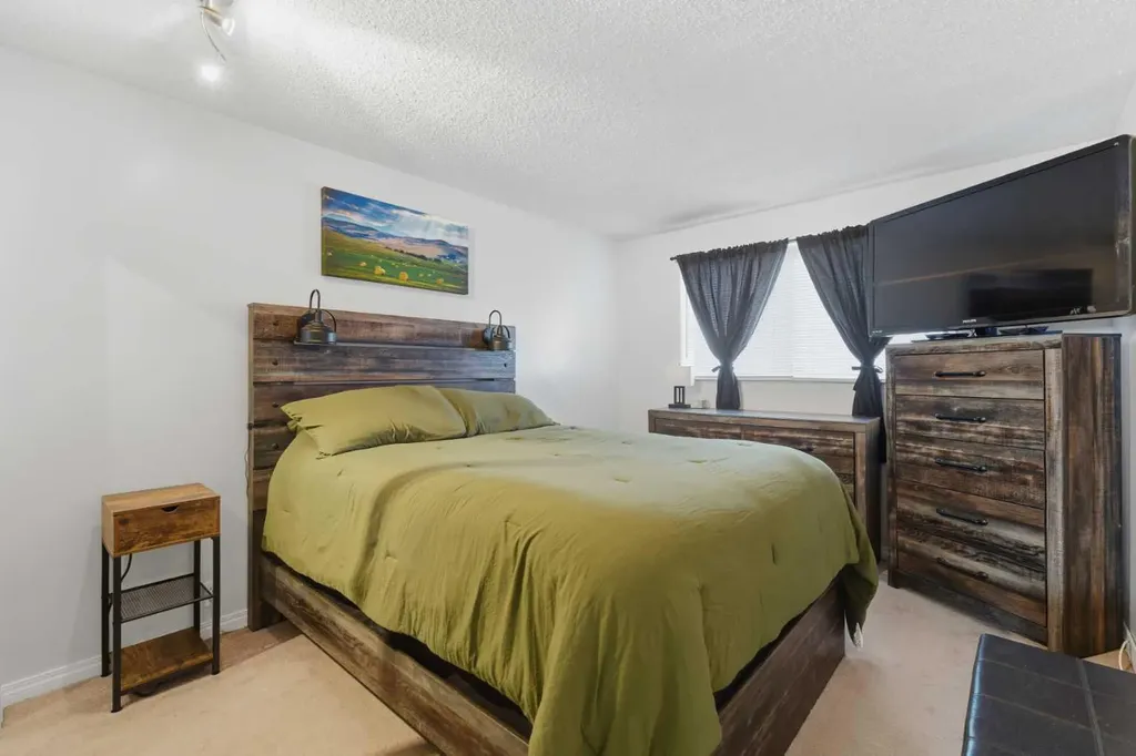 96 Abberfield Crescent NE Calgary AB T2A 6N6