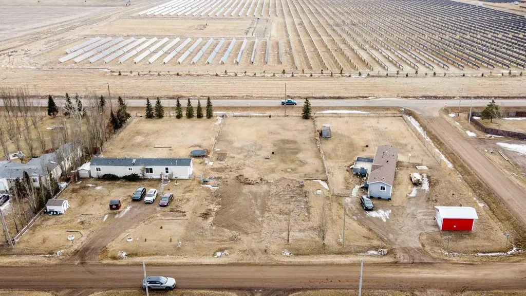 Rural Newell County of AB, 306 Cactus Court