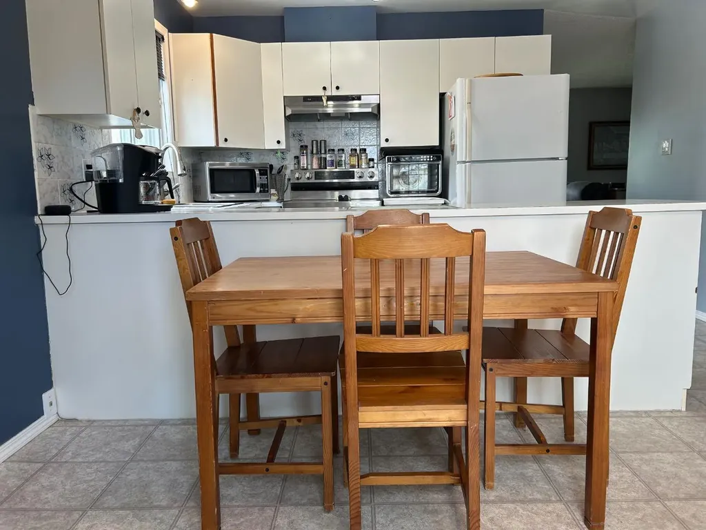 44 Wildrose Crescent W Brooks AB T1R 0A4