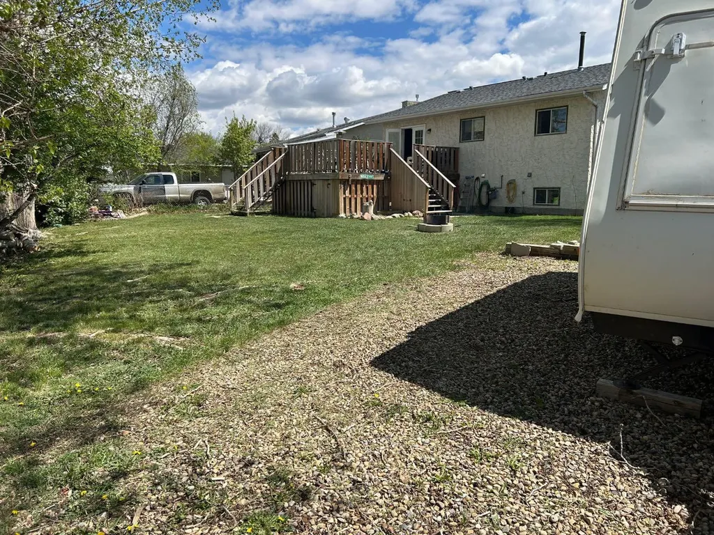 44 Wildrose Crescent W Brooks AB T1R 0A4