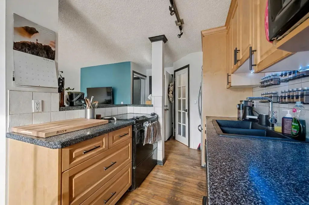 515 18 Avenue SW Calgary AB T2S0C6