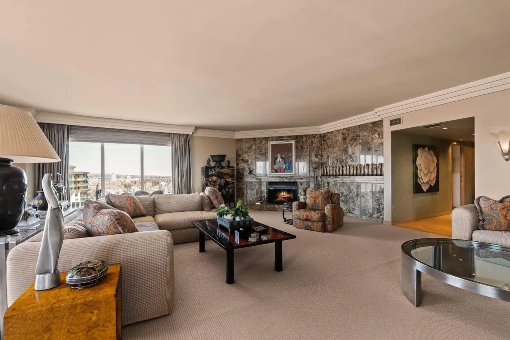 1100 8 Avenue SW Calgary AB T2P 3T9