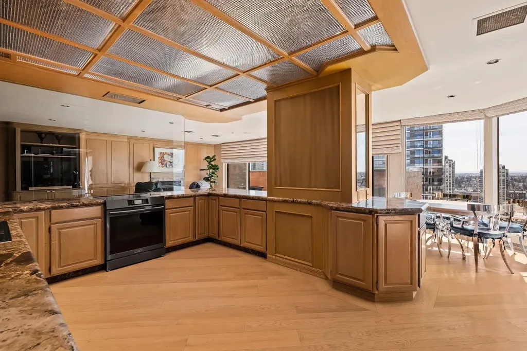 1100 8 Avenue SW Calgary AB T2P 3T9