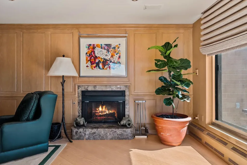 1100 8 Avenue SW Calgary AB T2P 3T9