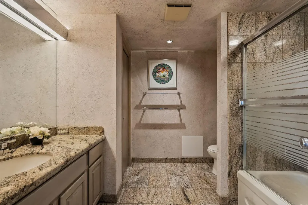 1100 8 Avenue SW Calgary AB T2P 3T9