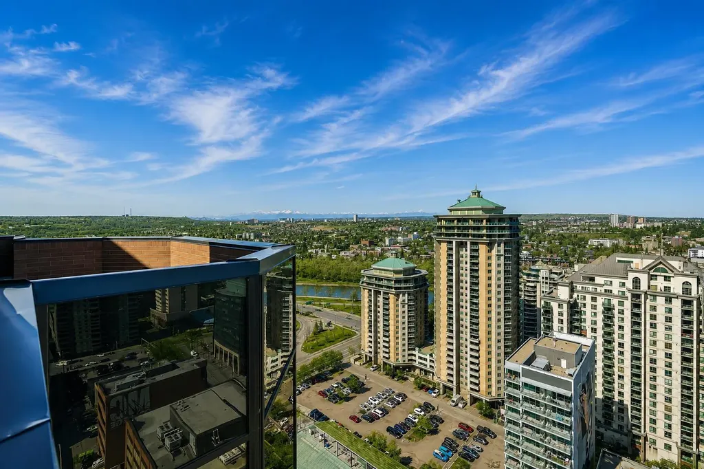 1100 8 Avenue SW Calgary AB T2P 3T9