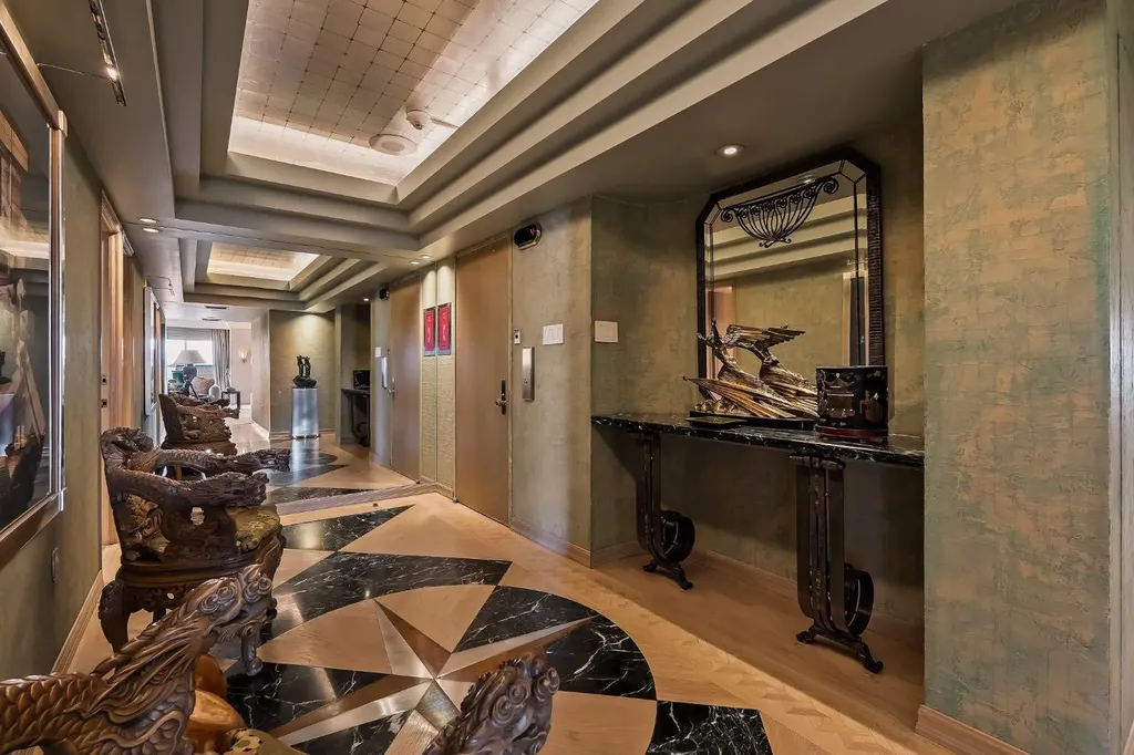 1100 8 Avenue SW Calgary AB T2P 3T9