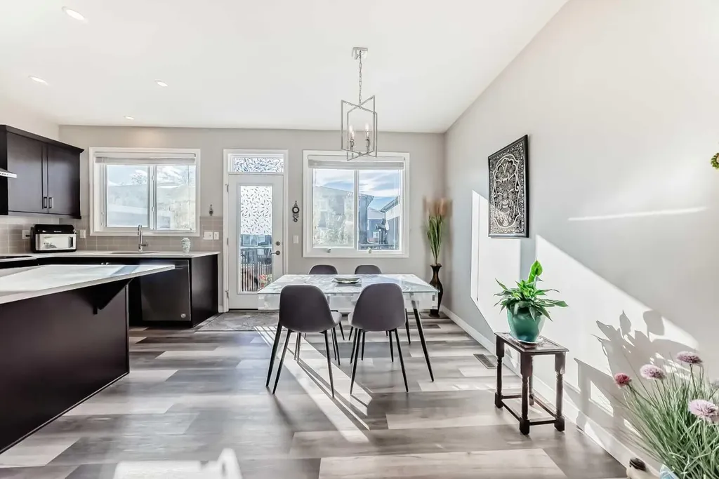 615 Kingsmere Way SE Airdrie AB T4A0X9