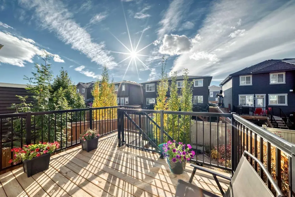 615 Kingsmere Way SE Airdrie AB T4A0X9
