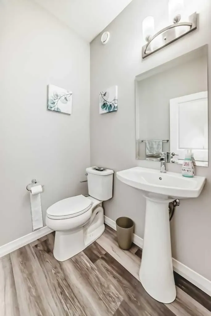 615 Kingsmere Way SE Airdrie AB T4A0X9