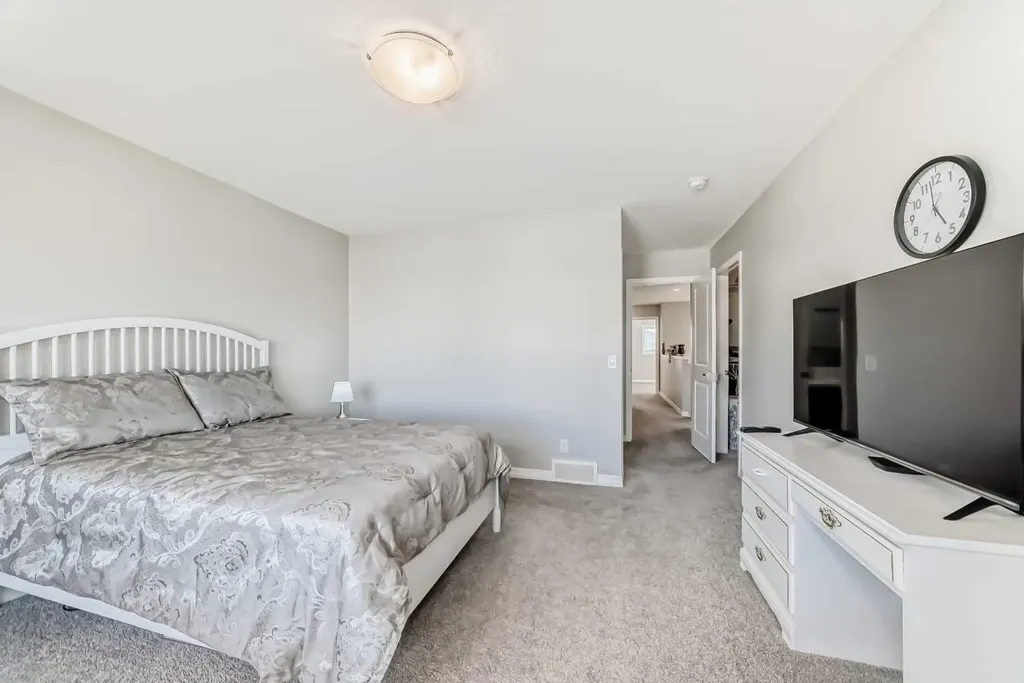 615 Kingsmere Way SE Airdrie AB T4A0X9