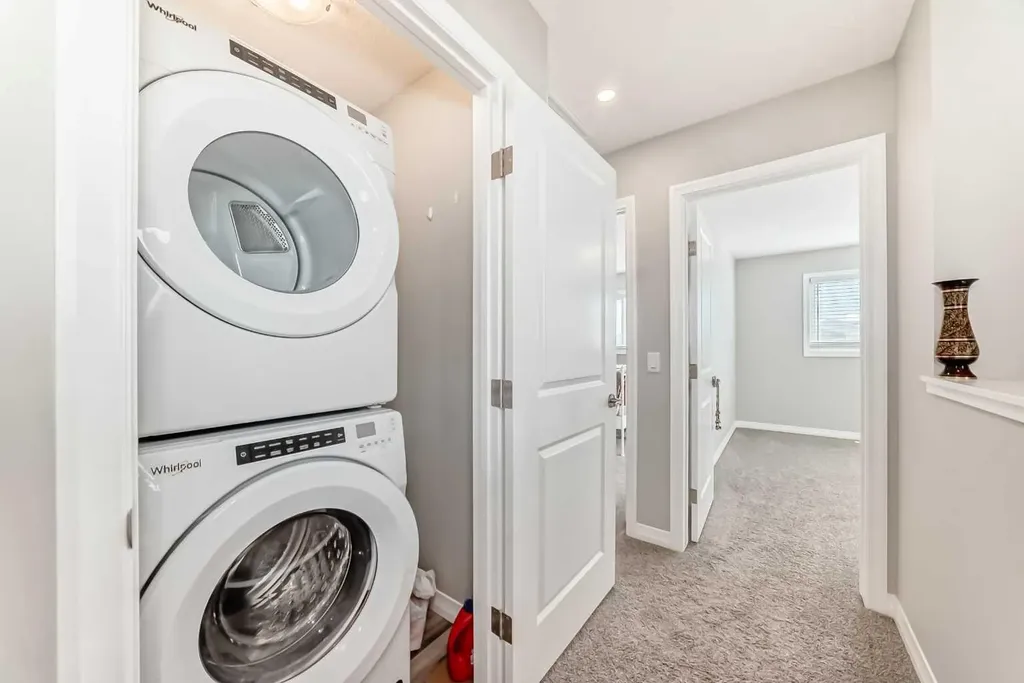 615 Kingsmere Way SE Airdrie AB T4A0X9