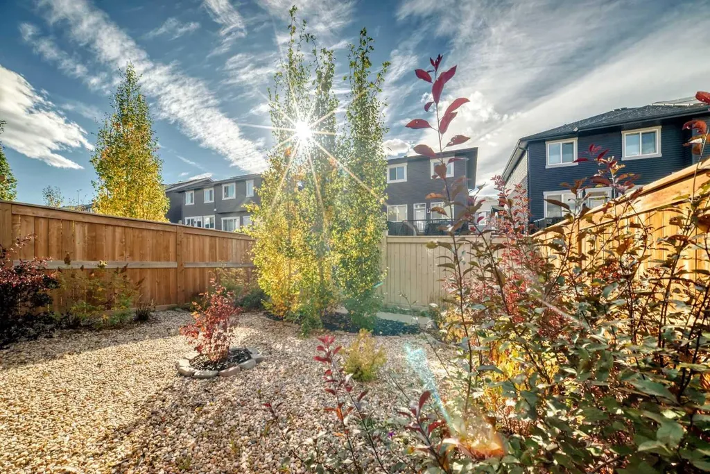 615 Kingsmere Way SE Airdrie AB T4A0X9
