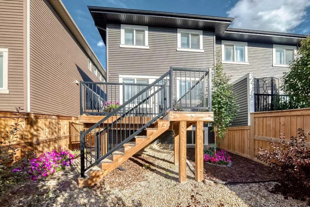 615 Kingsmere Way SE Airdrie AB T4A0X9