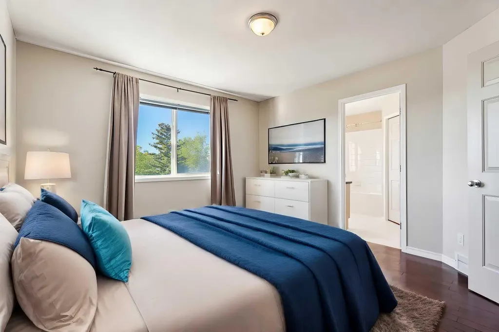 73 Rocky Ridge Heath NW Calgary AB T3G 4Z7