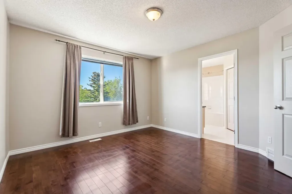 73 Rocky Ridge Heath NW Calgary AB T3G 4Z7