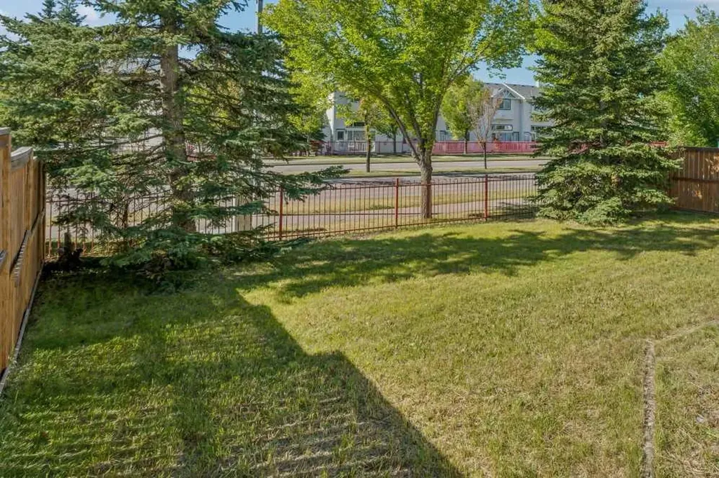 73 Rocky Ridge Heath NW Calgary AB T3G 4Z7