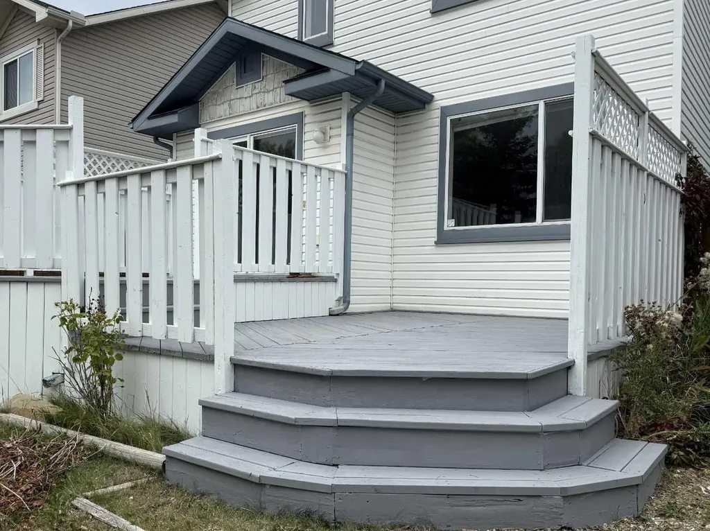 73 Rocky Ridge Heath NW Calgary AB T3G 4Z7