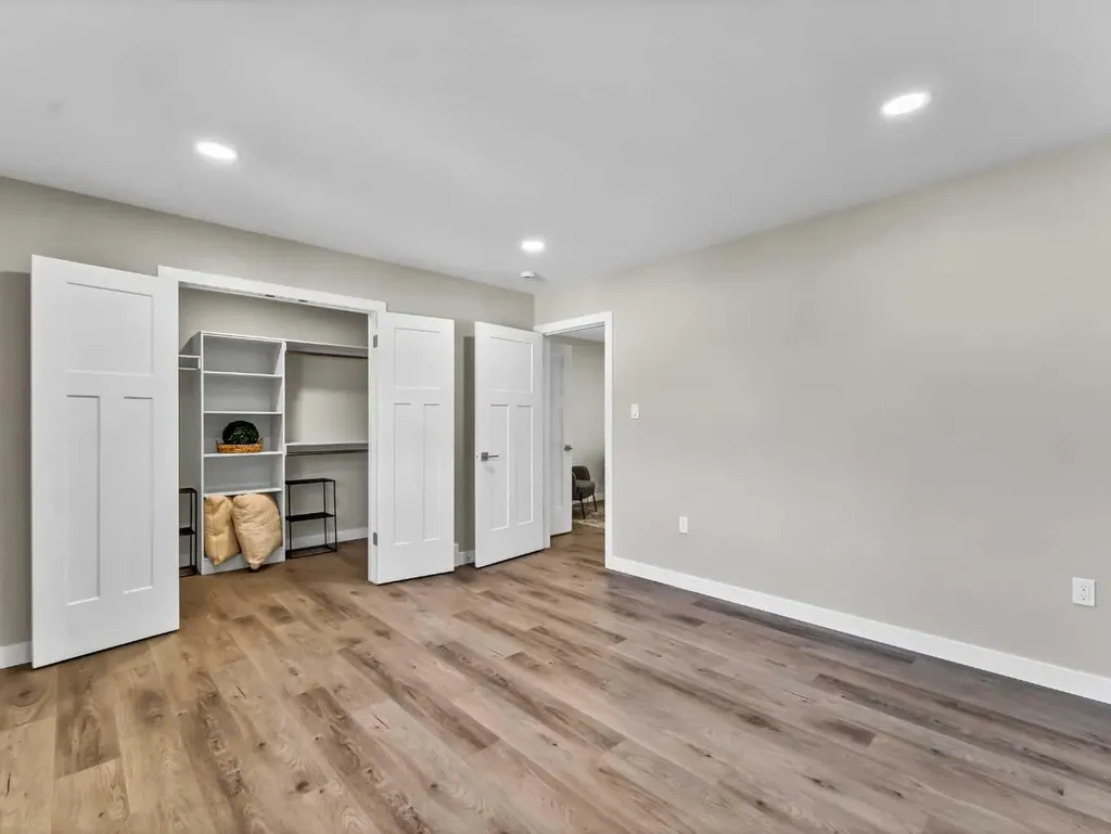 216 2 Street NW Medicine Hat AB T1A6J5