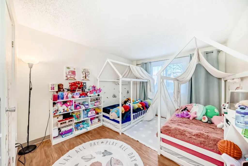 315 Southampton Drive SW Calgary AB T2W2T6