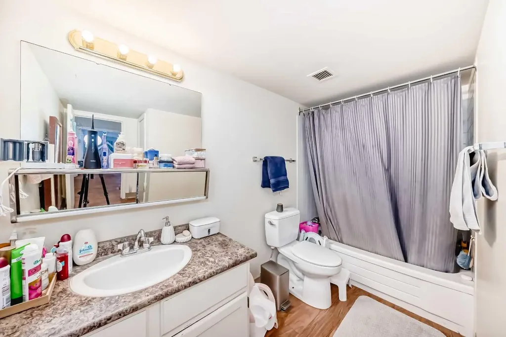 315 Southampton Drive SW Calgary AB T2W2T6