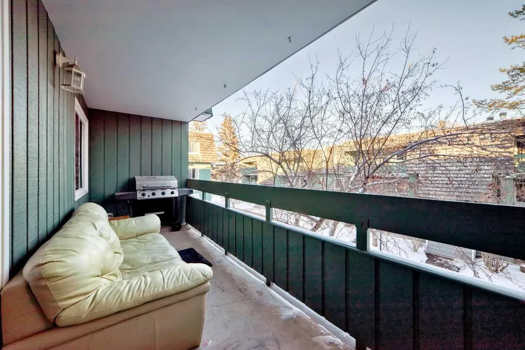 315 Southampton Drive SW Calgary AB T2W2T6