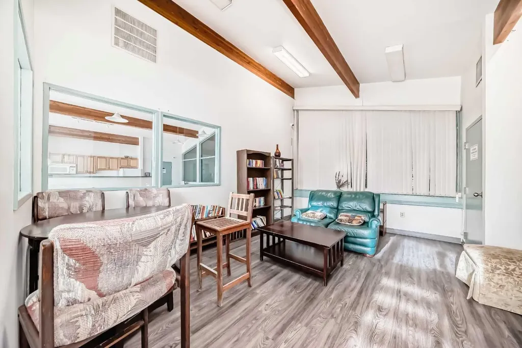 315 Southampton Drive SW Calgary AB T2W2T6
