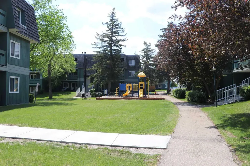 315 Southampton Drive SW Calgary AB T2W2T6