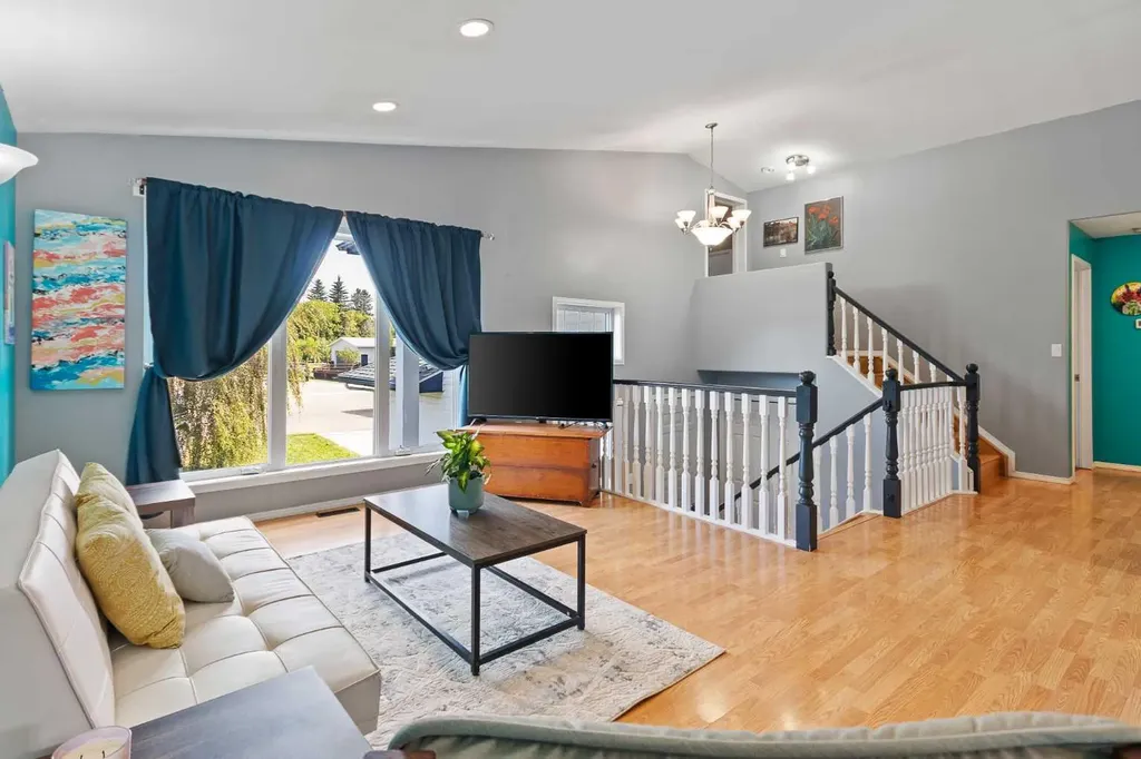 110 Pleasant Drive Paradise Valley AB T0B 3R0