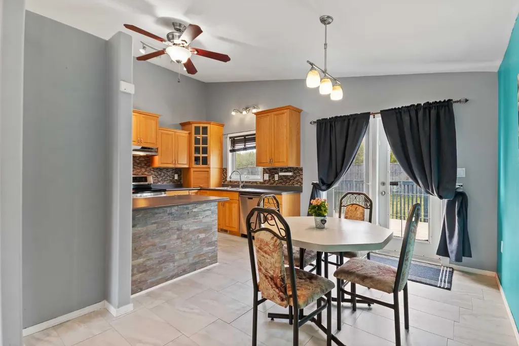 110 Pleasant Drive Paradise Valley AB T0B 3R0