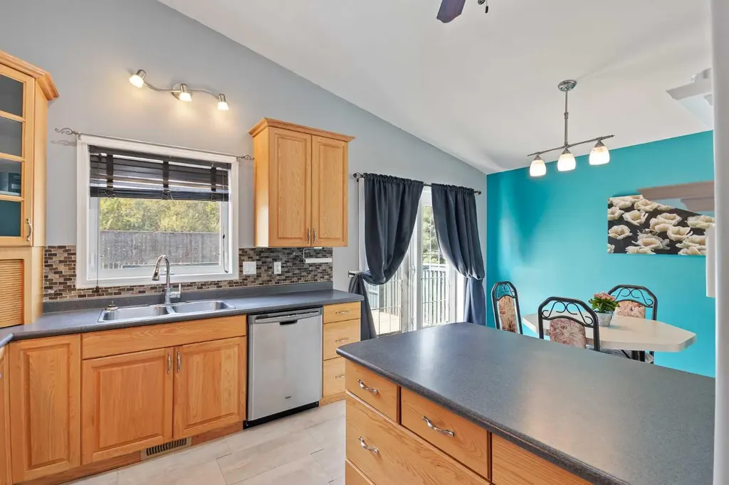 110 Pleasant Drive Paradise Valley AB T0B 3R0