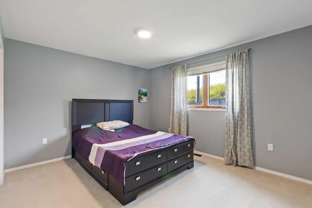 110 Pleasant Drive Paradise Valley AB T0B 3R0