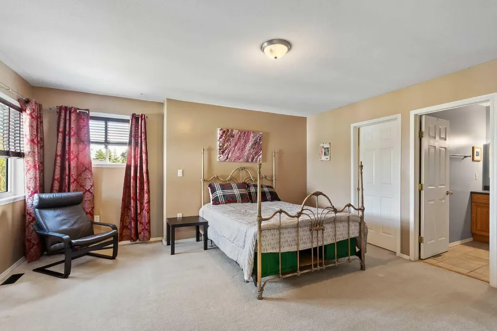 110 Pleasant Drive Paradise Valley AB T0B 3R0
