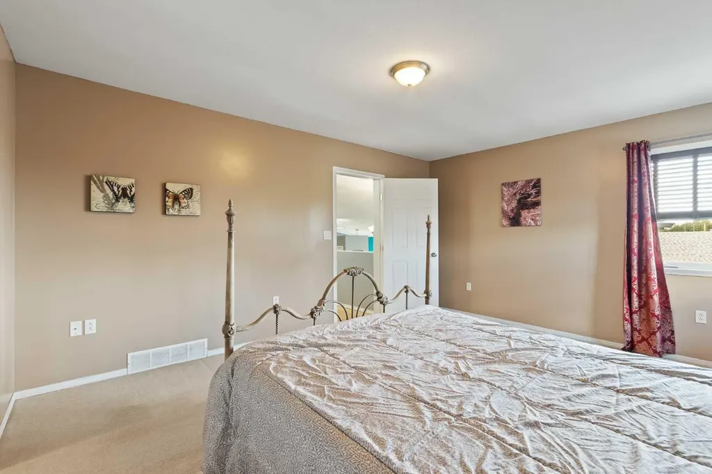 110 Pleasant Drive Paradise Valley AB T0B 3R0