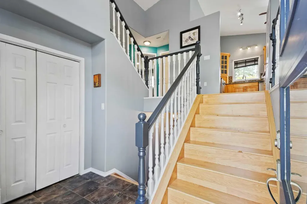 110 Pleasant Drive Paradise Valley AB T0B 3R0