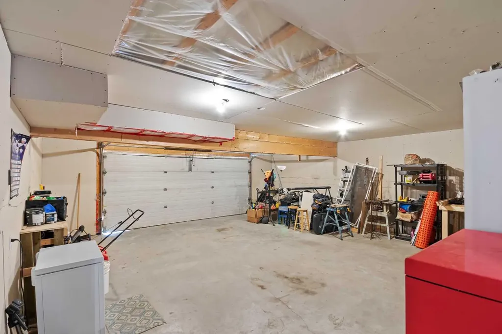 110 Pleasant Drive Paradise Valley AB T0B 3R0