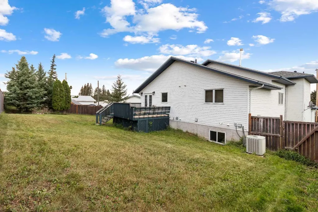 110 Pleasant Drive Paradise Valley AB T0B 3R0